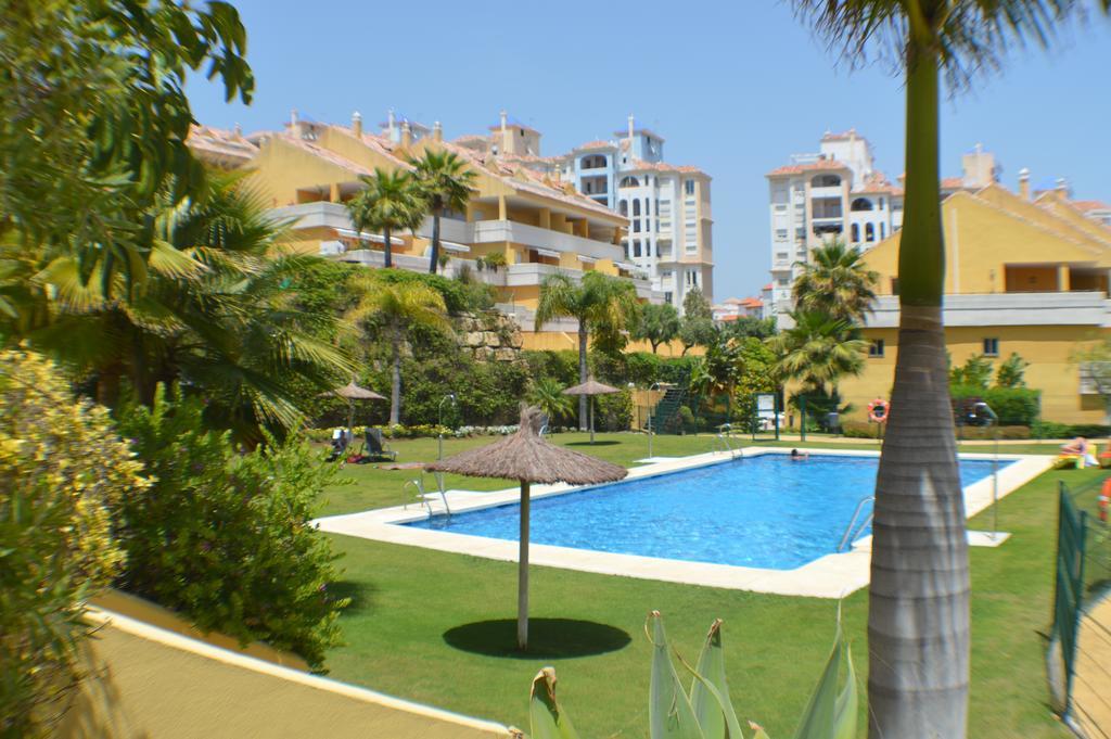 Apartamento Puertosol Estepona Bagian luar foto